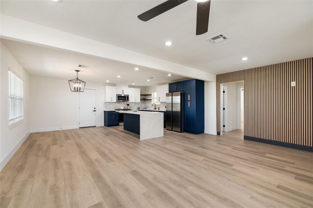 1003 Claxton Street, Houston, TX 77087