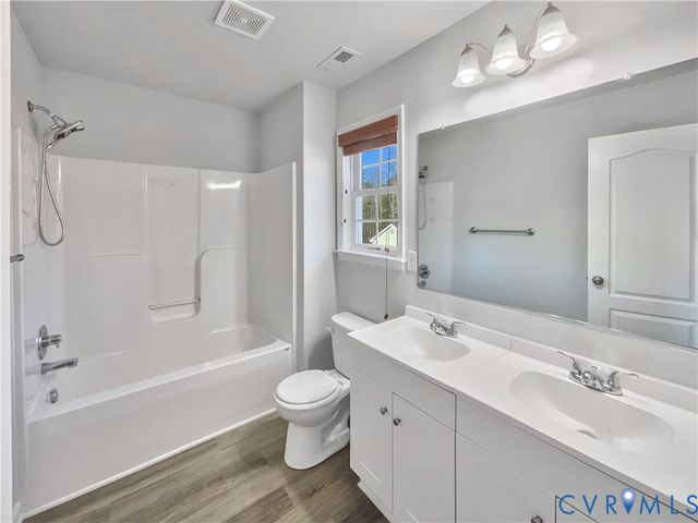 3912 Harrow Dr, Chester, VA 23831