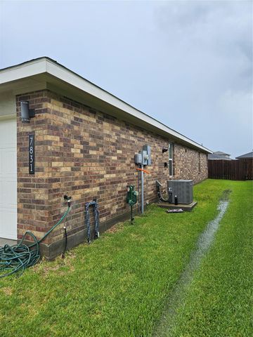 7831 Murciana Drive, Rosharon, TX 77583