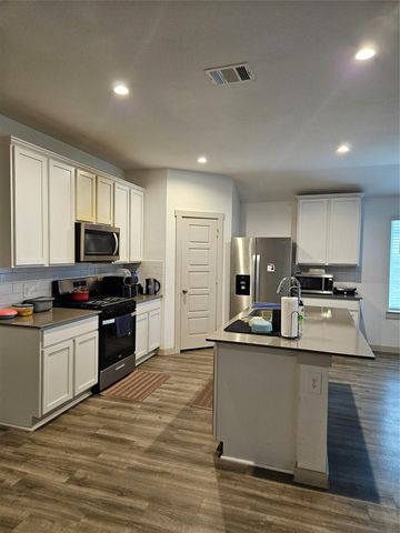 7831 Murciana Drive, Rosharon, TX 77583
