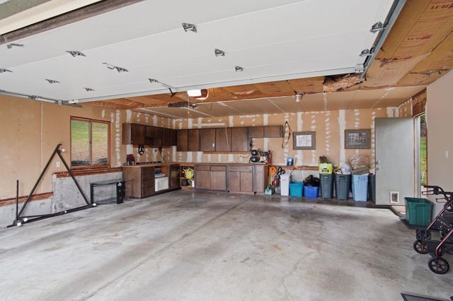 14922 E Belle Terre Ave, Veradale, WA 99037