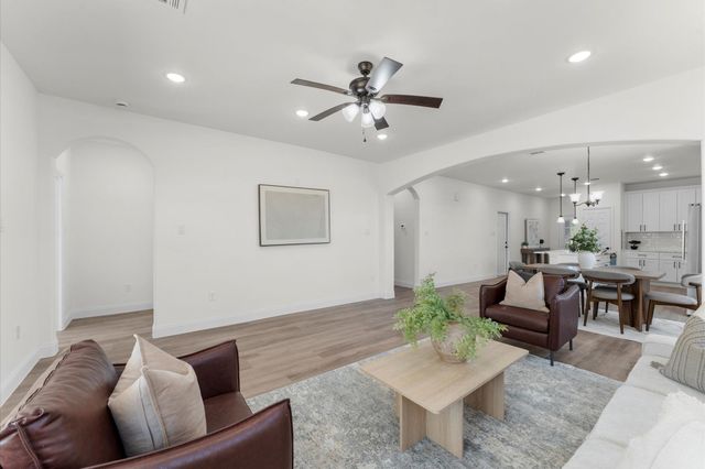4509 5914 21, Cleveland, TX 77327