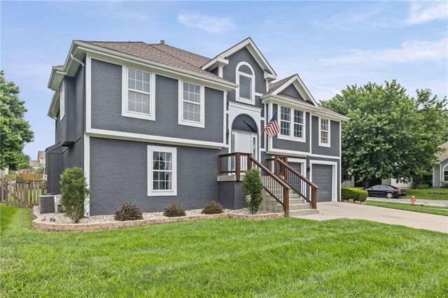 414 Donegal Drive, Smithville, MO 64089