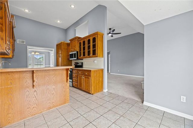 414 Donegal Drive, Smithville, MO 64089