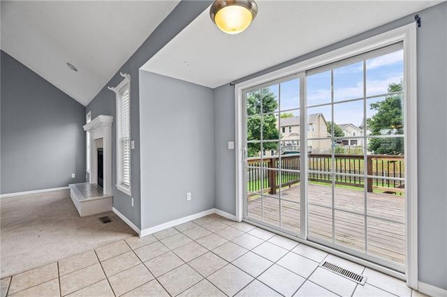 414 Donegal Drive, Smithville, MO 64089