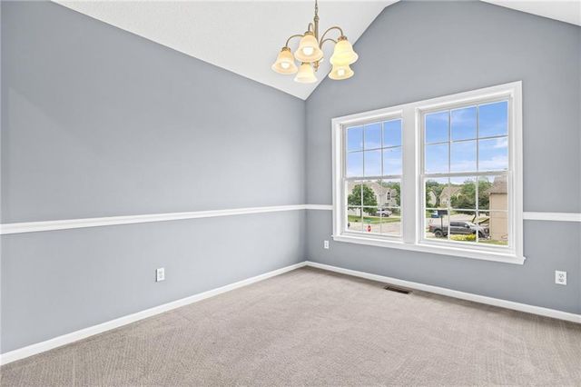 414 Donegal Drive, Smithville, MO 64089
