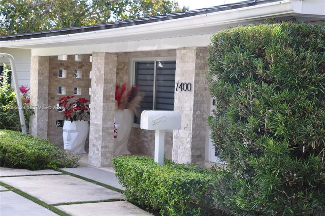 7400 SW 116th St, Pinecrest, FL 33156
