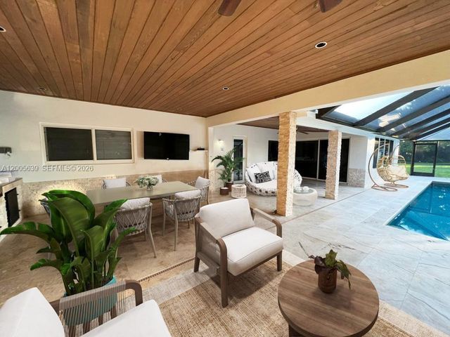 7400 SW 116th St, Pinecrest, FL 33156