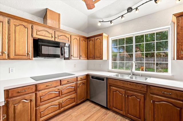 3 Roaring Creek Court, Trophy Club, TX 76262