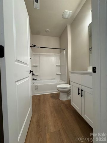403 Scarlett Oak Court NE, Lenoir, NC 28605