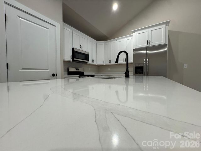 403 Scarlett Oak Court NE, Lenoir, NC 28605