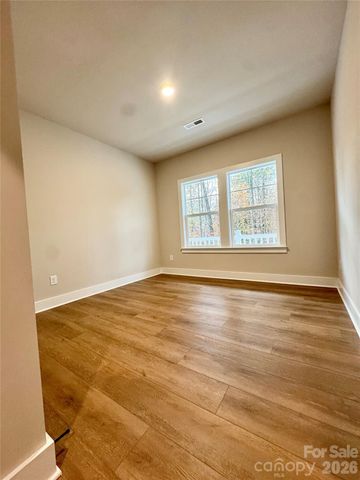 403 Scarlett Oak Court NE, Lenoir, NC 28605