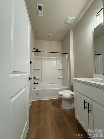 403 Scarlett Oak Court NE, Lenoir, NC 28605