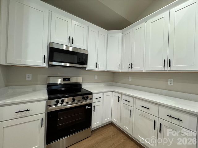 403 Scarlett Oak Court NE, Lenoir, NC 28605