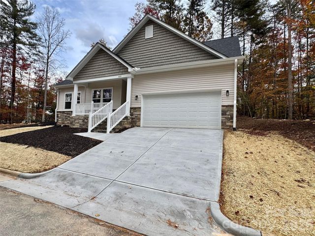 403 Scarlett Oak Court NE, Lenoir, NC 28605