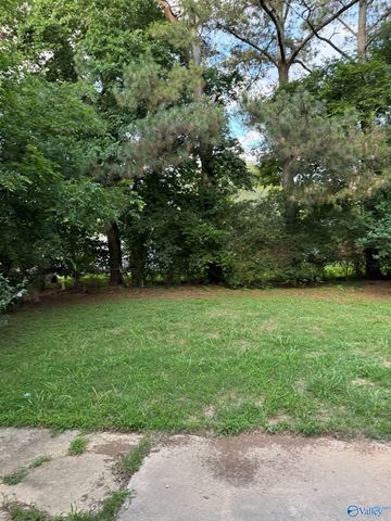 902 Danmann Circle, Huntsville, AL 35803