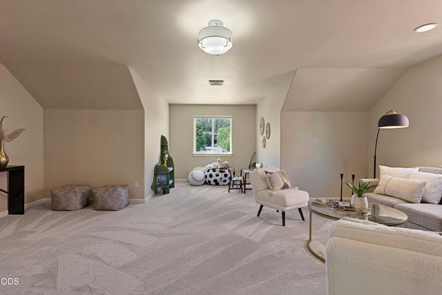 2968 NW Chianti Lane, Bend, OR 97703