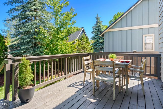 2968 NW Chianti Lane, Bend, OR 97703