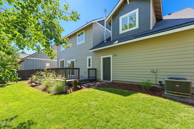 2968 NW Chianti Lane, Bend, OR 97703