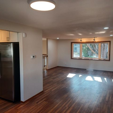 340 E Dublin Granville Road, Worthington, OH 43085