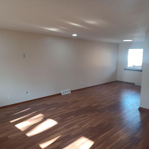 340 E Dublin Granville Road, Worthington, OH 43085