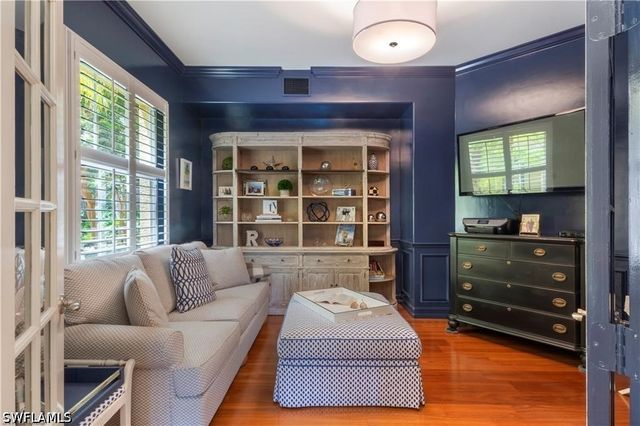 2864 Tiburon BLVD E 101, Naples, FL 34109