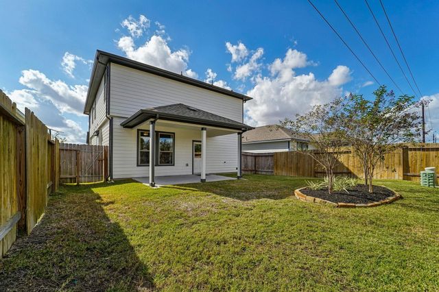 12223 Danza Drive, Willis, TX 77318