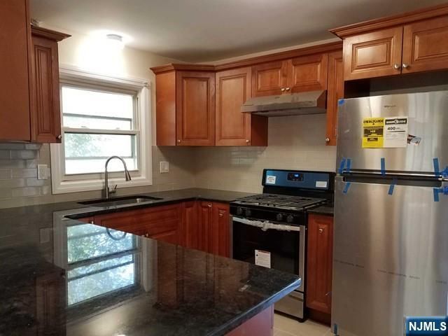 460 Walnut Street 1st Fl, Ridgefield, NJ 07657