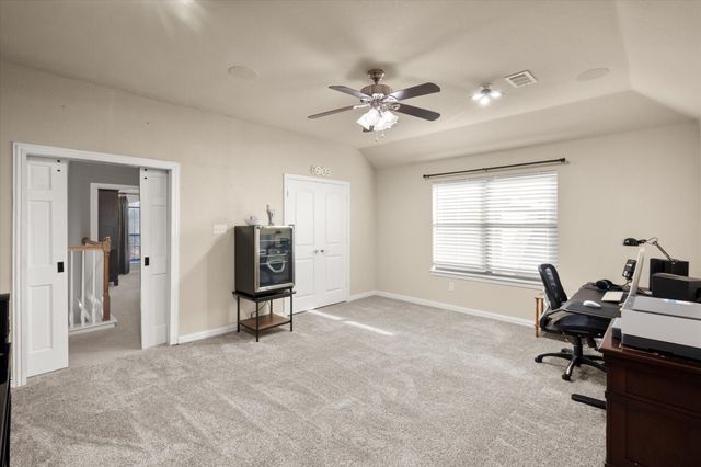 305 Village Drive, Red Oak, TX 75154