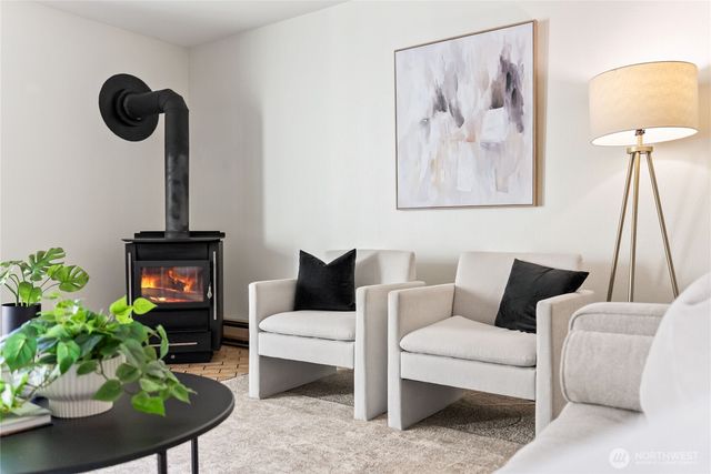 11424 SE 257th Place #F307, Kent, WA 98030