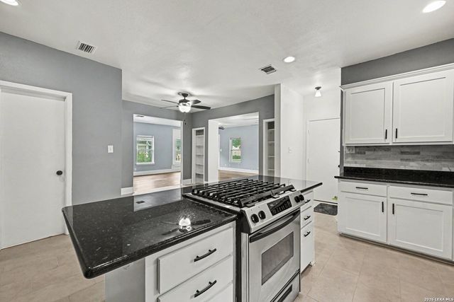 130 GROVELAND PL, San Antonio, TX 78209