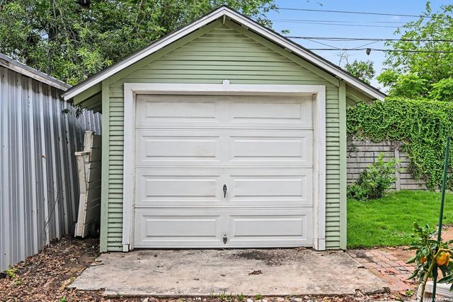 130 GROVELAND PL, San Antonio, TX 78209