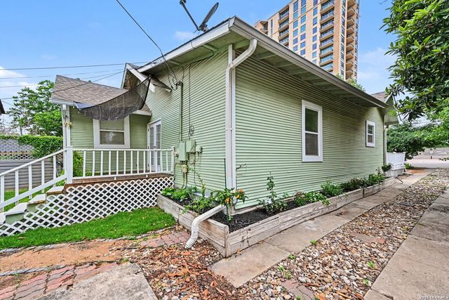 130 GROVELAND PL, San Antonio, TX 78209