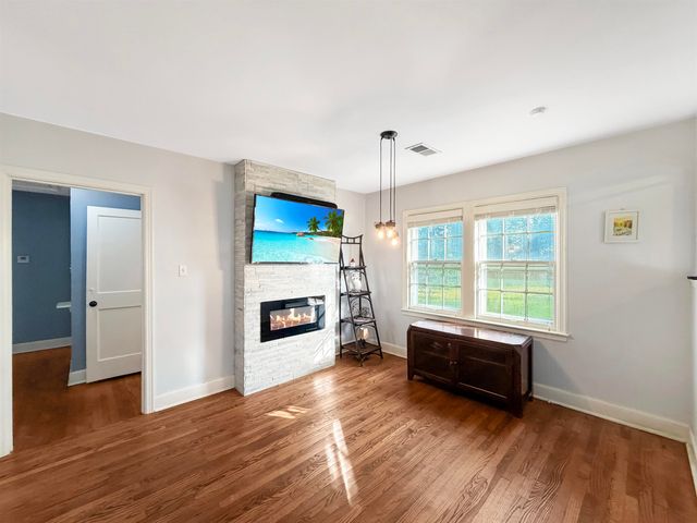2790 UNION AVE, Memphis, TN 38111