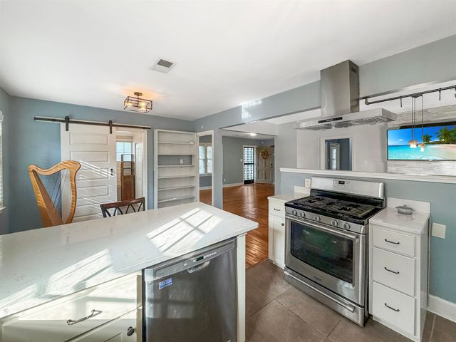 2790 UNION AVE, Memphis, TN 38111