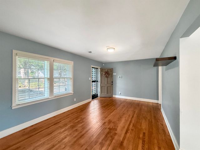 2790 UNION AVE, Memphis, TN 38111