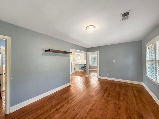 2790 UNION AVE, Memphis, TN 38111