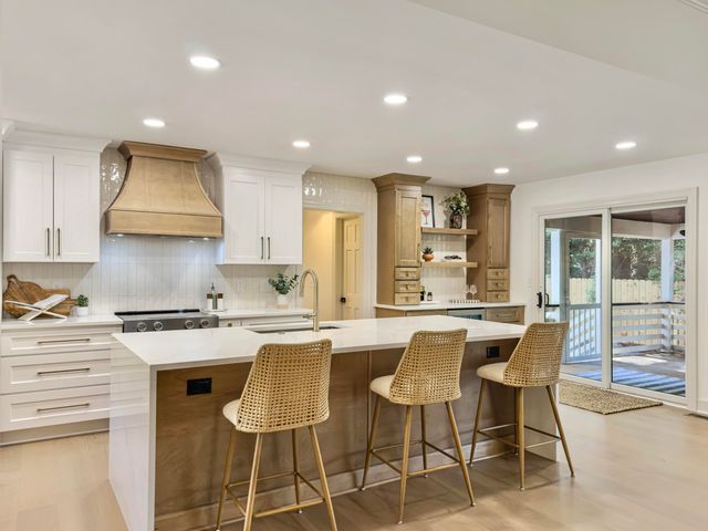 683 Serotina Court, Mount Pleasant, SC 29464