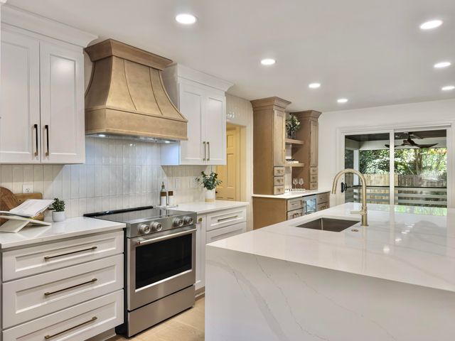683 Serotina Court, Mount Pleasant, SC 29464