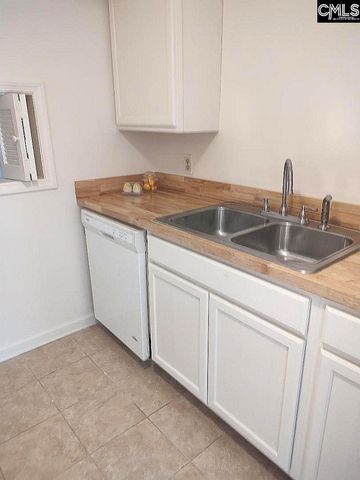 7602 Hunt Club Road C-102, Columbia, SC 29223