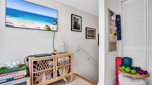 816 NE 7TH Street, Fort Lauderdale, FL 33304