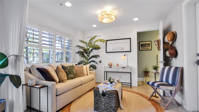 816 NE 7TH Street, Fort Lauderdale, FL 33304