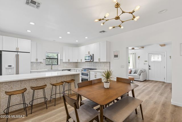 2245 E 8th Street, Tucson, AZ 85719