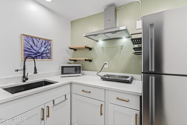 2245 E 8th Street, Tucson, AZ 85719