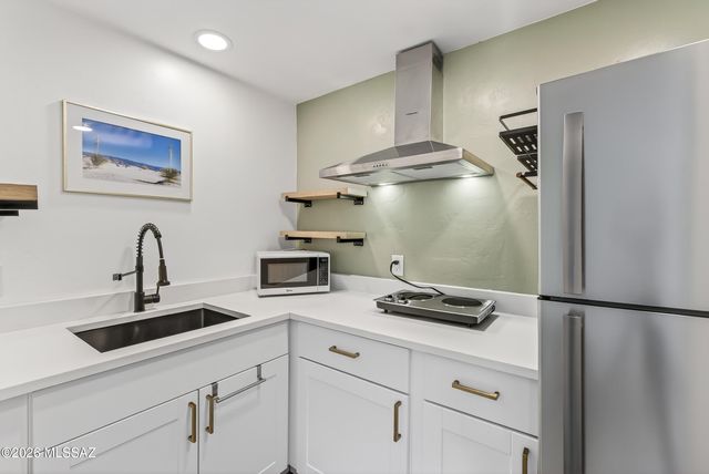 2245 E 8th Street, Tucson, AZ 85719