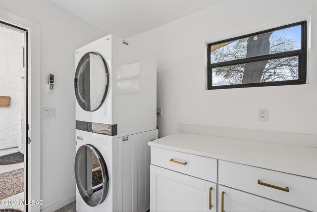 2245 E 8th Street, Tucson, AZ 85719