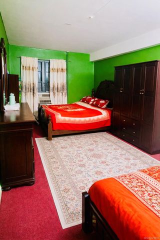 18 Metropolitan oval 3C, Bronx, NY 10462