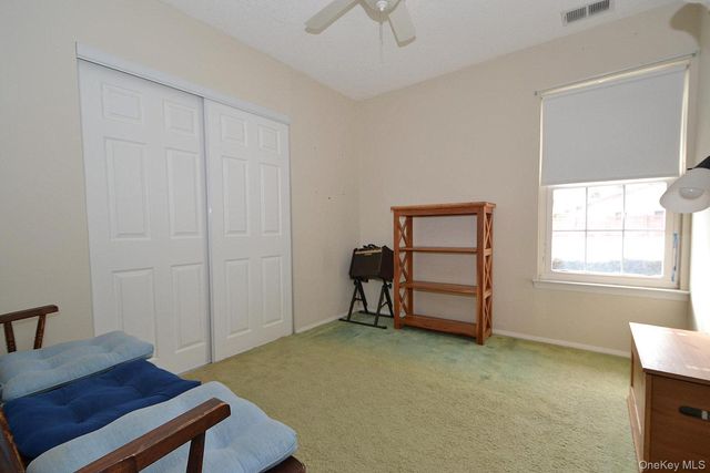 133 Inverness Road, Holbrook, NY 11741