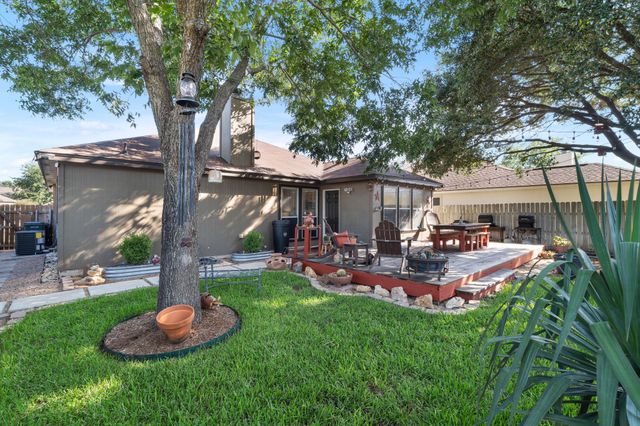 302 Adkins CV, Georgetown, TX 78626
