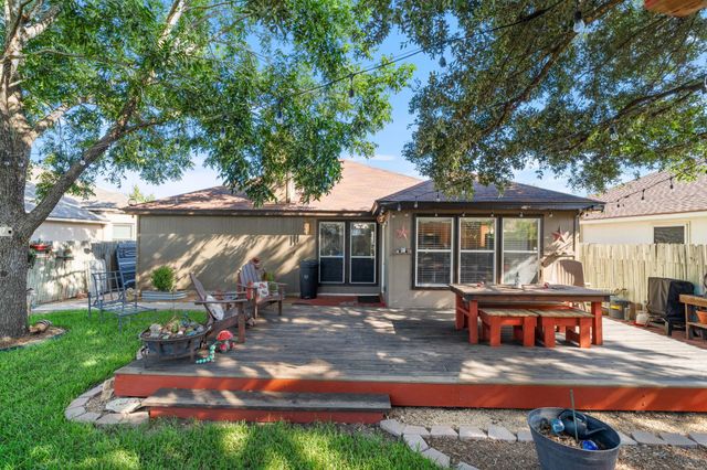 302 Adkins CV, Georgetown, TX 78626